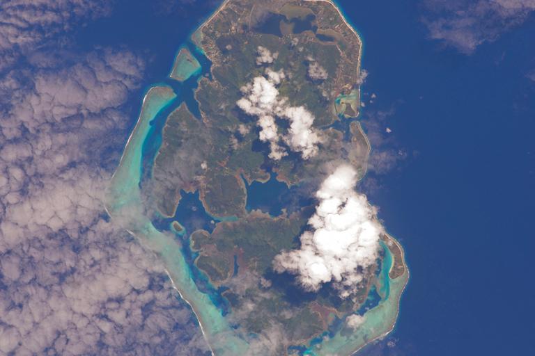 Huahine vue de l'ISS